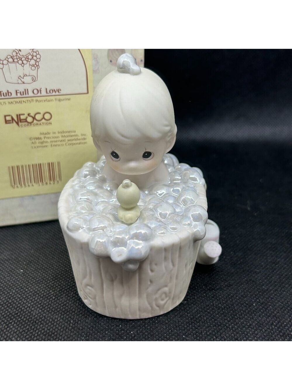 Precious Moments "A Tub Full Of Love" figurine